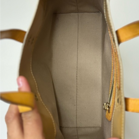 Pre Loved Louis Vuitton Monogram Vernis Reade PM - Picture 3 of 17